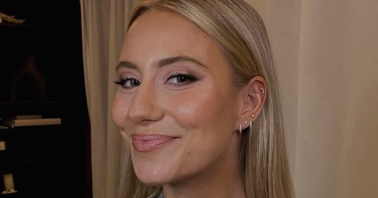 Celine Van Ouytsel pakt uit met lingeriefoto’s: “Zo natuurlijk mooi!”