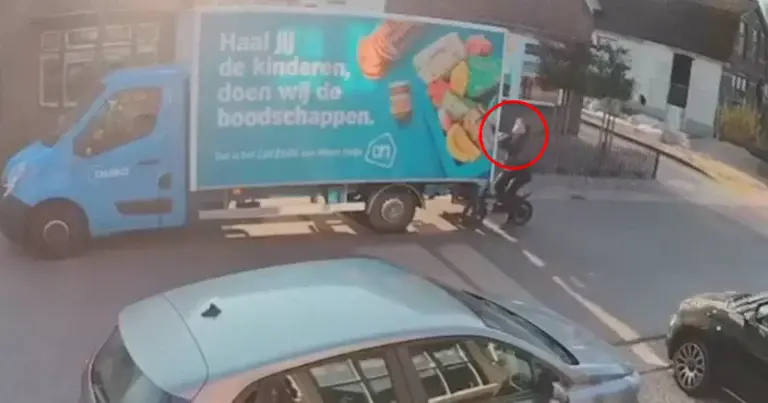 Jongen op fatbike is bezig met zijn gsm. Niet veel later? AUCH! (fails)