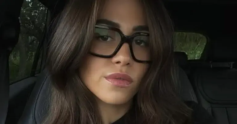 Sarah Puttemans imponeert met sensuele lingeriefoto’s: “Niet normaal!”