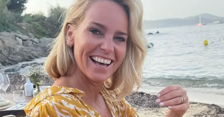 Ellen Callebout pakt uit met zomerse outfits: “Leuke, lieve vrouw!” (foto’s)