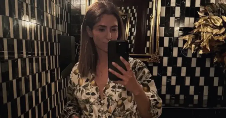 ‘Thuis’-actrice Kim Van Oncen paradeert in zomerse outfit: “Klasse!” (foto’s)