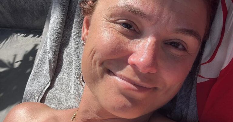 Evi Hanssen geniet in bikini: “Zo naturel, zo mooi!” (foto’s)