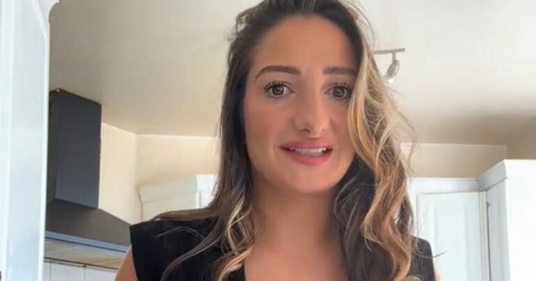 Vrouw vraagt zich af of haar outfit gepast is voor begrafenis: “Veel te bloot!” (video)