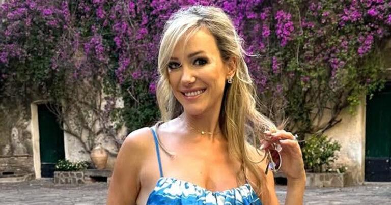 Elisabet uit ‘De Mol’ imponeert volgers in zomerse jurk: “Prachtig!” (foto’s)