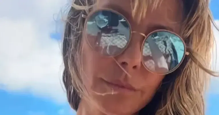 Heidi Klum verbaast fans met bikinifilmpje: “Tijdloze schoonheid!” (video)