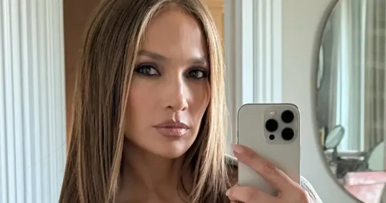 Jennifer Lopez imponeert in bikini: “Je bent een godin!” (foto’s)