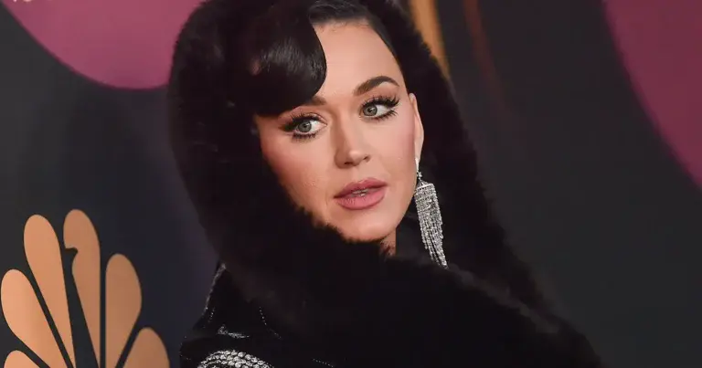 Katy Perry deelt wel erg straffe foto’s: “Ze vliegt!”