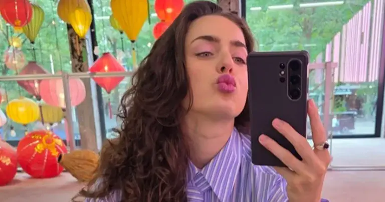 Olga Leyers deelt leuke selfie: “Je mag gezien worden!” (foto’s)
