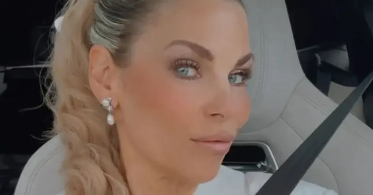 Tanja Dexters verbaast fans met deze uitbundige bikinifoto’s