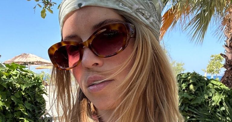 Bab Buelens geniet in bikini van vakantie: “Knap!” (foto’s)