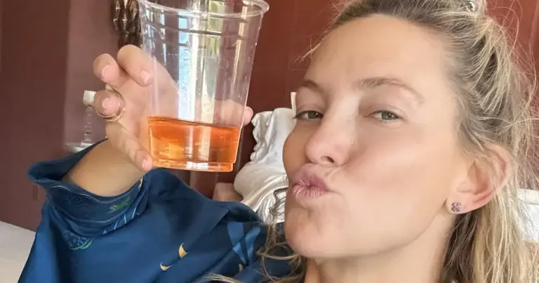 Actrice Kate Hudson pakt uit met zomerse bikinifoto: “Wauw!”