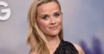 Actrice Reese Witherspoon verbaast fans met badpakfilmpje: “Indrukwekkend!”