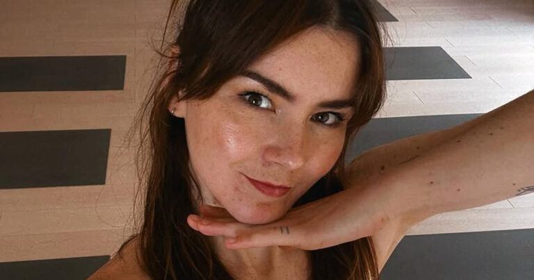 Kato Callebaut toont haar afgetraind lichaam in sportoutfit: “Mooi!” (foto)