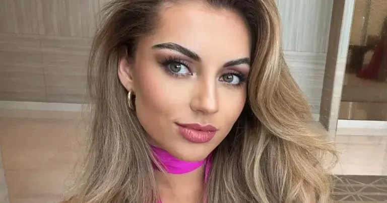 Miss België Karen Jansen maakt indruk met deze badpakfoto’s: “Amai!”