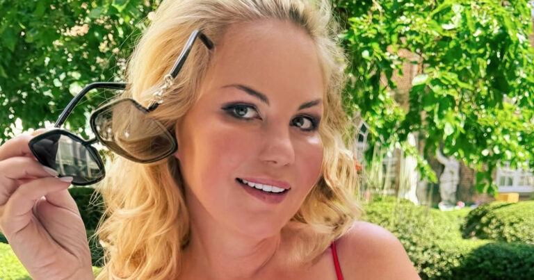 Lesley-Ann Poppe doet monden openvallen in lingerie: “Adembenemend mooi!” (foto’s)