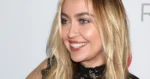 Zus van Miley Cyrus pakt uit met luchtige outfit: “Geweldig!” (foto’s)