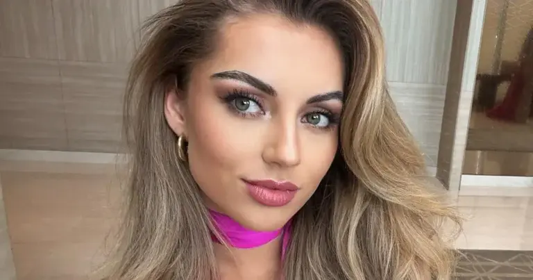 Miss België Karen Jansen poseert in bikini: “Zeer mooi!” (foto’s)