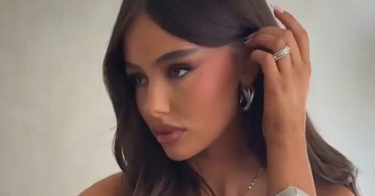 Model waagt zich aan elegante outfit met uitsnijding: “Deze moet ik hebben!” (video)