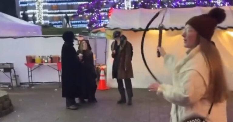 Vrouw test zweep uit, maar dat heeft ze geweten… (video)