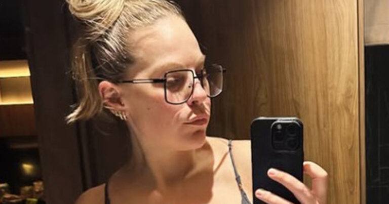 Eline De Munck toont lichaam zes weken na bevalling: “Het is gek om je eigen lijf niet te herkennen” (foto)