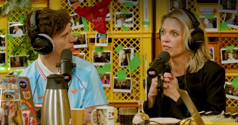 Karen Damen onthult gênant moment: “Hij zag mij halfnaakt uit de zee wandelen” (video)