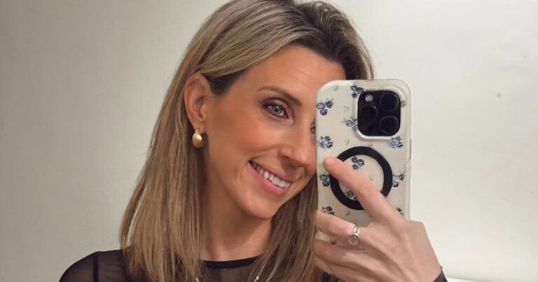 Voormalige ‘Thuis’-actrice Tine Priem snakt met zomers kiekje naar de zon: “Mooi!”