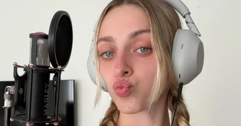 Camille Dhont verbaast fans met prachtige jurk: “Echte prinses!” (foto’s)