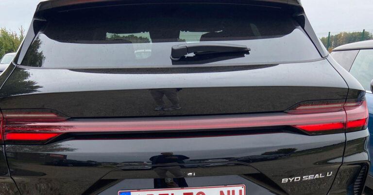 Gepersonaliseerde nummerplaat zorgt voor verwarring: “Hoe zotter kan het nog?!” (foto)