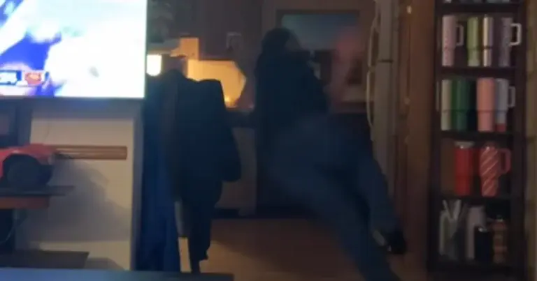 WOOPS: Papa gaat volledig uit de bol en maakt brokken (fails)