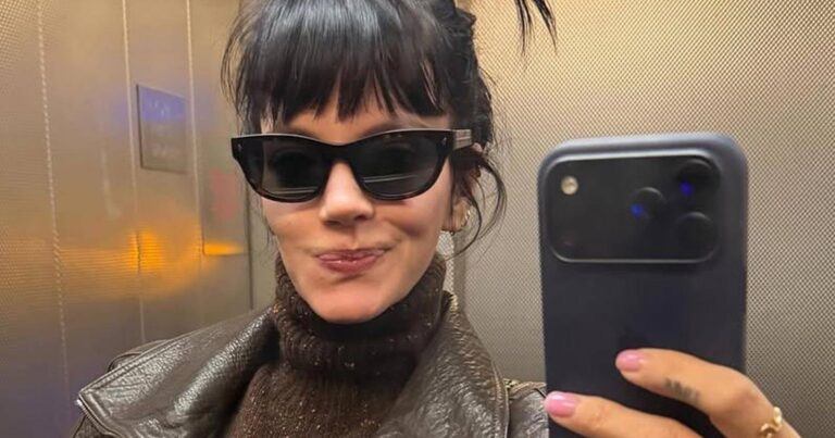 Lily Allen poseert in sensuele lingerie: “Onvoorstelbaar mooi!” (foto’s)