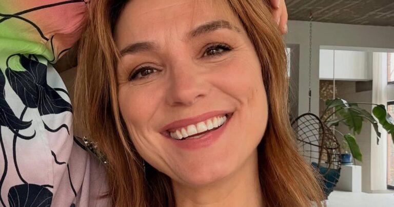 Evi Hanssen kleedt zich als een prinses: “Staat je geweldig!” (foto’s)