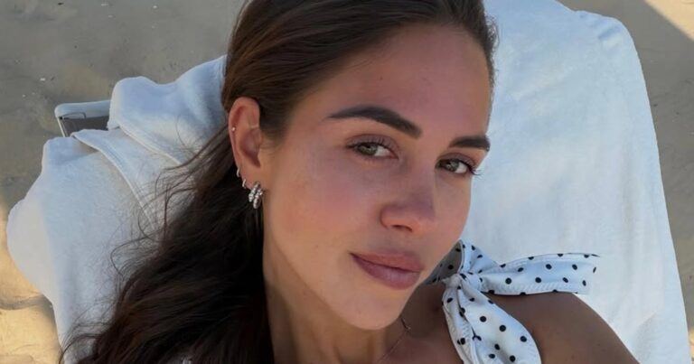 Sarah Puttemans zet Instagram in vuur en vlam met lingeriefoto’s: “Wauw!”