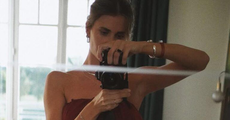 Lize Feryn laat haar babybuik zien: “Prachtig zwanger!” (foto’s)