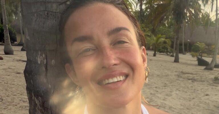 Katja Schuurman geniet halfnaakt van adembenemend uitzicht: “Wat een prachtige foto!”