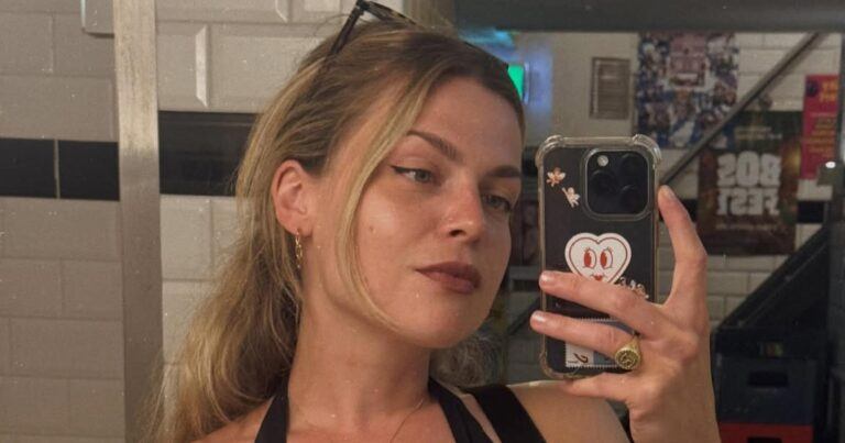 Billie Leyers pakt uit met diep uitgesneden topje: “Wauw, mooi!” (foto)