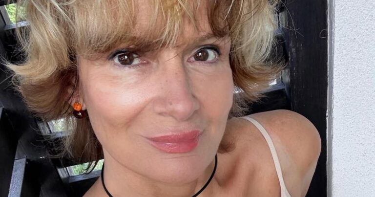 Pascale Platel beleeft geestig moment in lingeriewinkel: “Zo vlug als kijken deed ze haar bloes open”