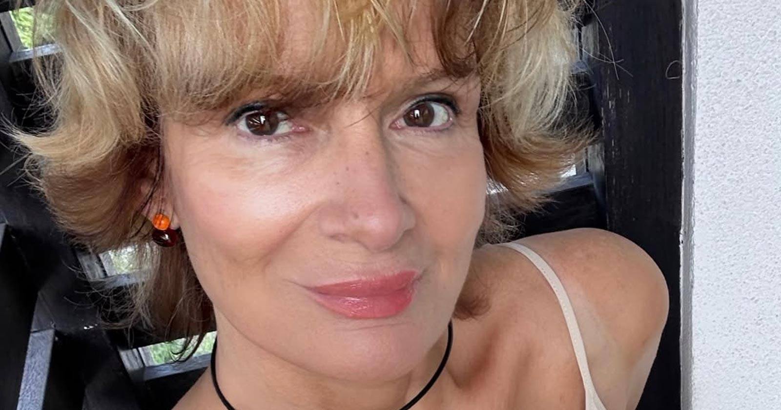 66-летняя актриса Pascale Platel попросила продавщицу lingerie показать свой бюстгальтер